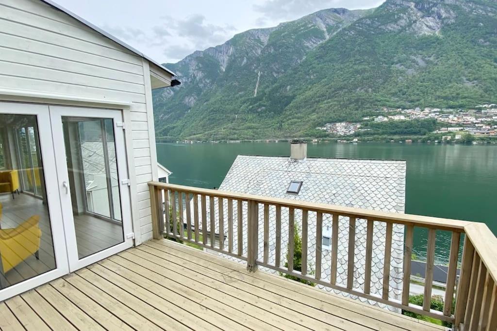 Fjordside Panorama House Trolltunga Villa Odda Exterior photo